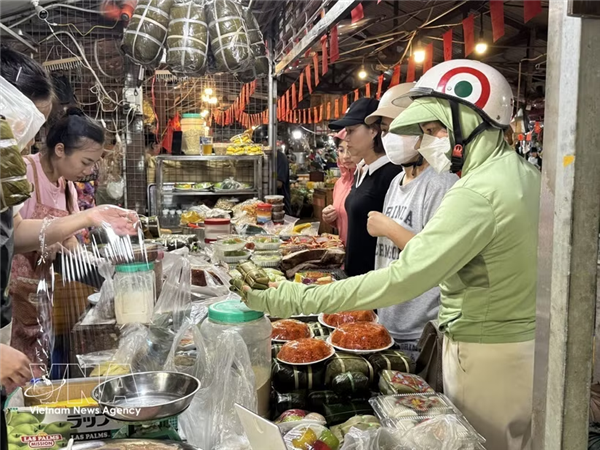 盂兰盆节祭祀市场：素食供品及线上服务受青睐