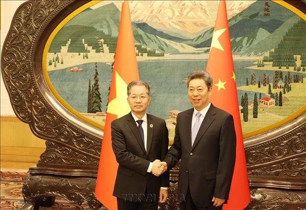 加强越中两国法院及司法机关合作