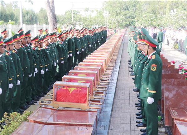 Cần Thơ tổ chức lễ viếng, truy điệu và an táng 38 hài cốt liệt sĩ