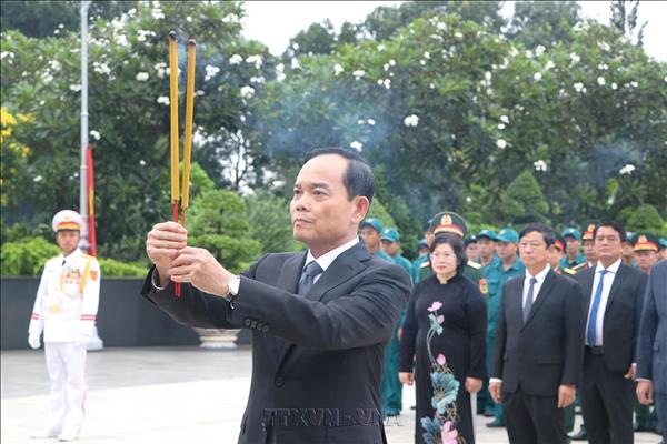 City leaders pay tribute to President Ho Chi Minh ahead of National Day