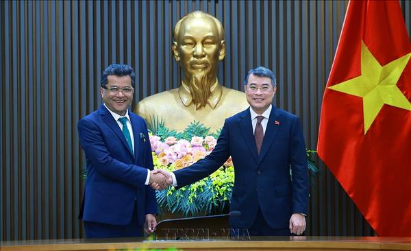Thủ tướng Lê Minh Hưng tiếp Quốc vụ khanh Bộ Ngoại giao Ấn Độ