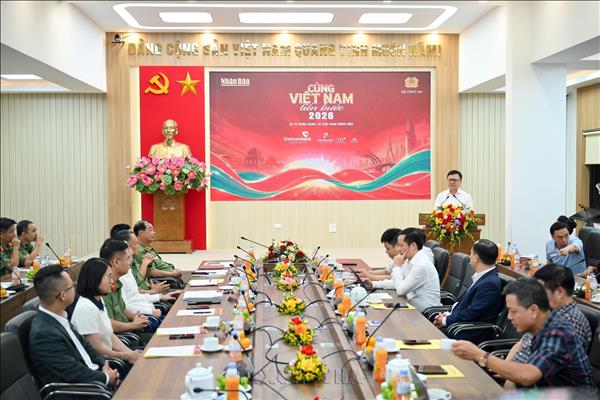Cùng Việt Nam tiến bước - Lan tỏa sức mạnh cộng đồng từ 10 tỷ bước xanh