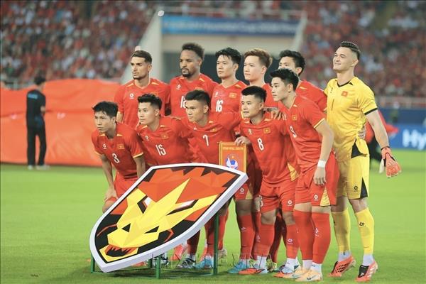 레 밍 흥 총리, 아세안 현대컵 우승 베트남 축구 대표팀에 축전
