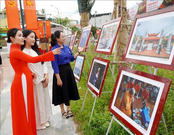 Lan tỏa tình yêu biển, đảo qua hình ảnh về Hoàng Sa - Trường Sa