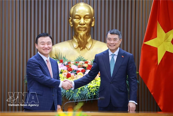 越南政府总理黎明兴：越南希望三星继续携手越南提升科技能力