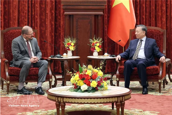 Le dirigeant To Lam appelle Qualcomm à élargir ses investissements au Vietnam