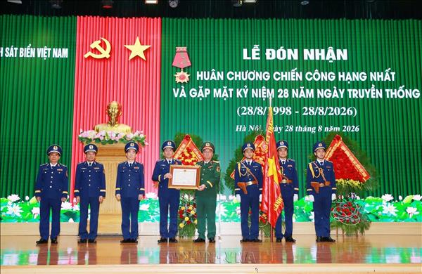 Cảnh sát biển Việt Nam vững vàng nơi đầu sóng, giữ nghiêm pháp luật trên biển