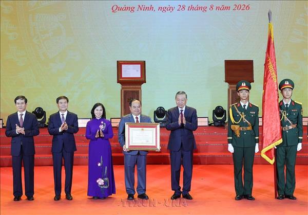 Tổng Bí thư, Chủ tịch nước Tô Lâm dự Lễ công bố thành lập thành phố Quảng Ninh và đón nhận Huân chương Lao động hạng Nhất