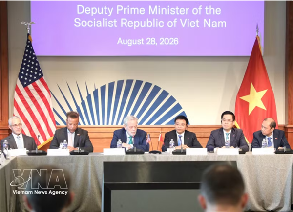 越南政府副总理阮文胜出席美国企业座谈会