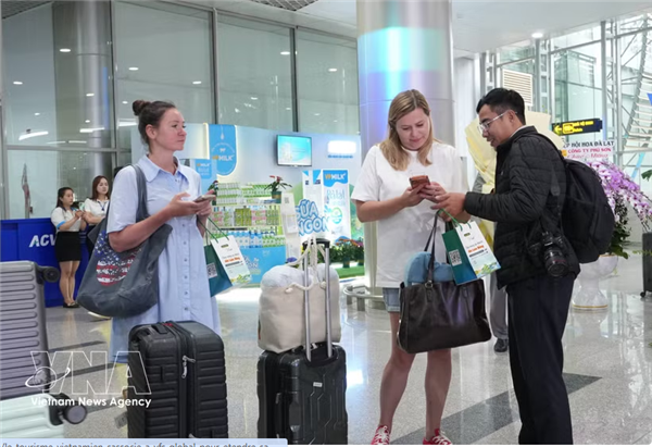 La réouverture de laéroport de Lien Khuong stimule le tourisme international à Da Lat