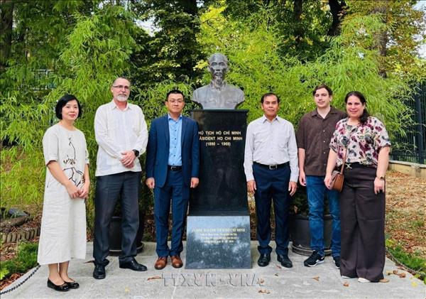 Giao lưu hữu nghị, thắt chặt tình đoàn kết Việt Nam - Lào - Cuba
