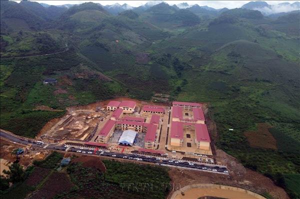 Rộn ràng ngày mới ở những ngôi trường nội trú vùng biên