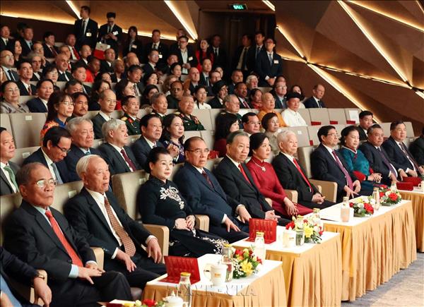 Top leader delivers speech at ceremony marking 81st anniversary of National Day