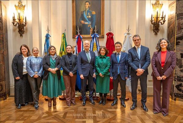 Vietnam y Mercosur inician negociaciones comerciales
