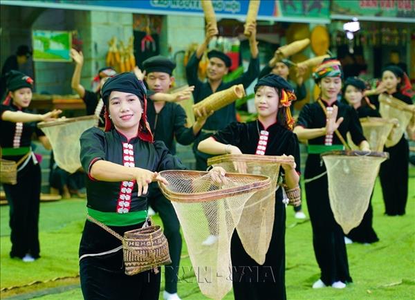 Vui Tết Độc lập tại Làng Văn hóa - Du lịch các dân tộc Việt Nam