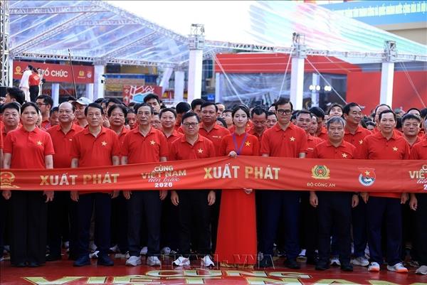 Marching Forward with Vietnam event sets Guinness World Record