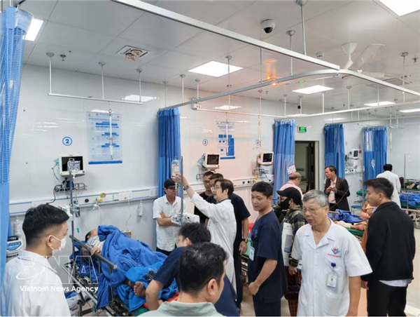 嘉莱省客车侧翻事故：新增3名遇难者