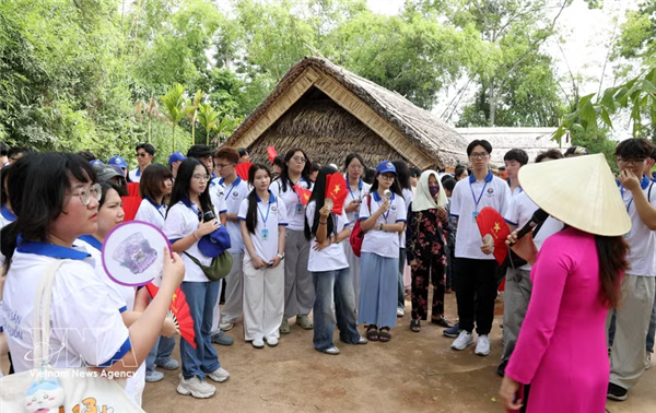 第23-NQ/TW号决议：连接根源 与祖国同行