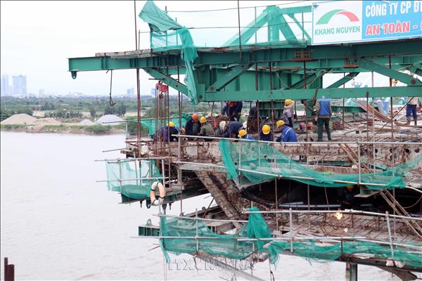 Không khí cấp tập trên các dự án trọng điểm những ngày Lễ