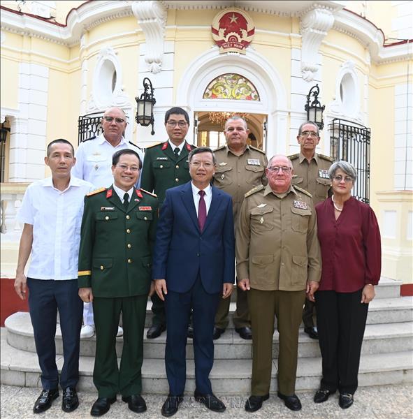 Vietnam, Cuba reaffirm enduring friendship, solidarity