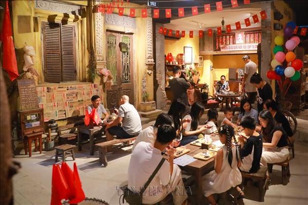 Tour Yeu nuoc: Touching Hanois Memories of a Bygone Era
