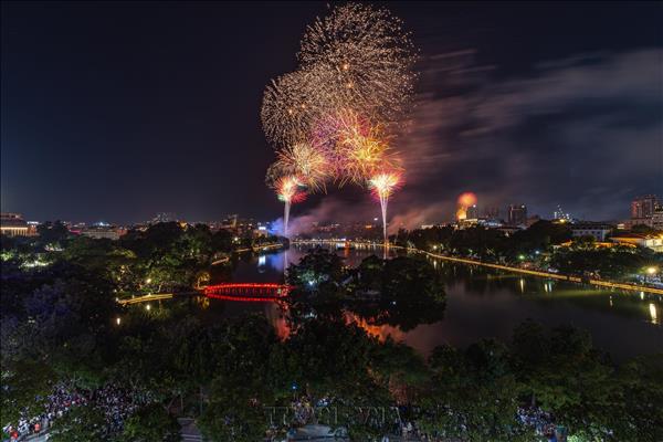 Hà Nội rực rỡ pháo hoa chào mừng Tết Độc lập
