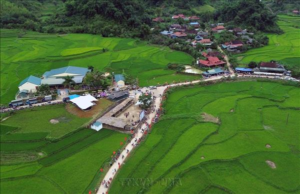 山罗省芒辽将山区集市打造成为特色文化旅游产品