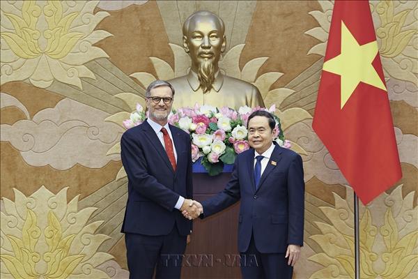 Chủ tịch Quốc hội Trần Thanh Mẫn tiếp Đại sứ Pháp tại Việt Nam