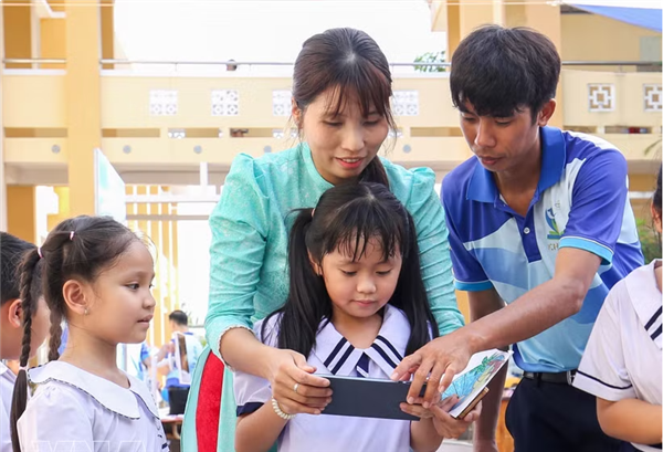 UNICEF: Le Vietnam réalise des avancées remarquables dans la protection des enfants en ligne