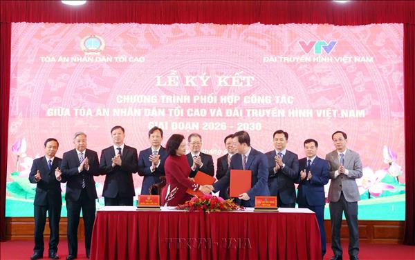 Tuyên truyền nâng cao ý thức thượng tôn pháp luật và củng cố niềm tin xã hội