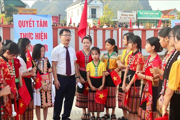 Những ngôi trường mới mở cánh cửa tương lai cho học sinh vùng khó