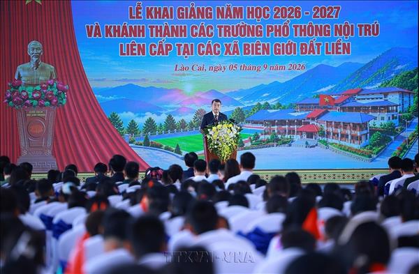 베트남 2600만 학생, 새 학년 시작…국경지대 107개 학교 준공식 동시 거행