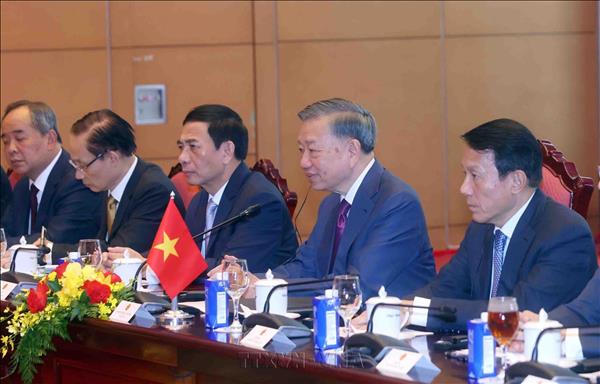 トー・ラム書記長・国家主席　ミャンマー大統領と会談