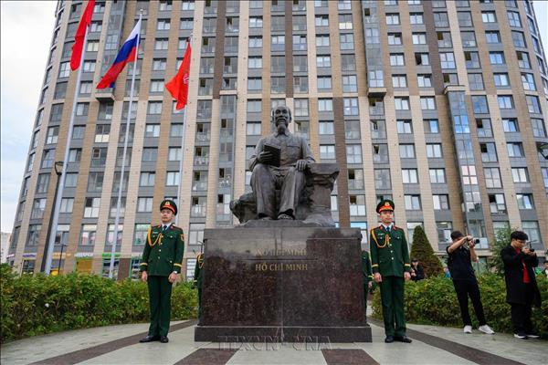 81 năm Cách mạng Tháng Tám và Quốc khánh 2/9: Từ Quảng trường Hồ Chí Minh tại Saint Petersburg hướng về Tổ quốc thân yêu