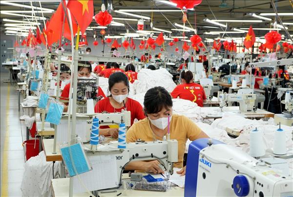 Seven Vietnamese Exports Surpass 10 Billion USD in January-August