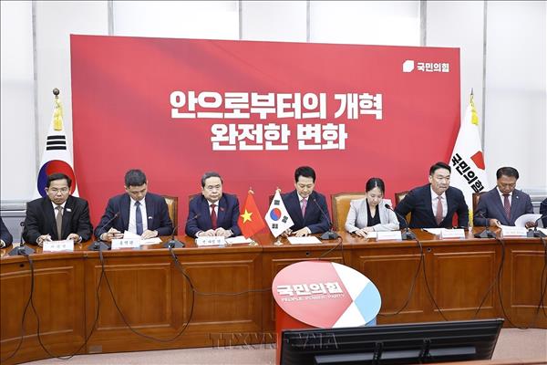 쩐 타인 먼 국회의장, 장동혁 국민의힘 당대표 접견