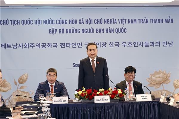 National Assembly President meets Korean friends in Seoul