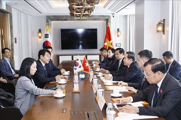 Chủ tịch Quốc hội Trần Thanh Mẫn tiếp Chủ tịch Nhóm Nghị sĩ hữu nghị Hàn Quốc - Việt Nam