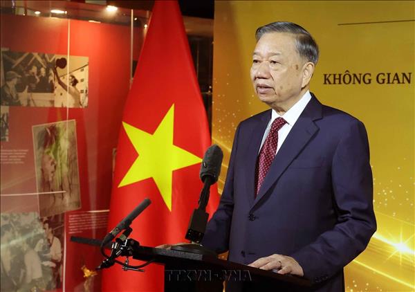 Top leader attends launch of Vietnam-Russia heritage and cultural connectivity space in Moscow