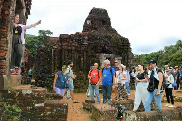 ຂ່າວເຫດການ ຈຳນວນແຂກທ່ອງທ່ຽວສາກົນກັບຄືນມາຢ້ຽມຢາມ ຫວຽດນາມ ນອນໃນ top ອາຊີ