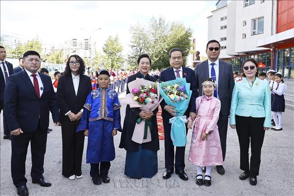 Chủ tịch Quốc hội Trần Thanh Mẫn thăm Trường mang tên Chủ tịch Hồ Chí Minh tại Mông Cổ