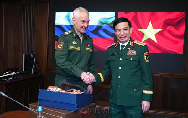 Vietnam et Russie renforcent leur coopération en matière de défense