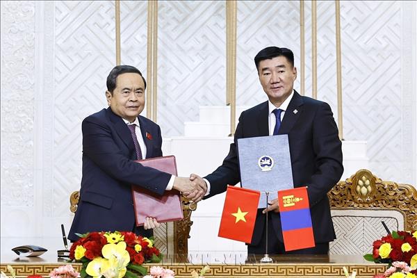Vietnam y Mongolia firman un memorando de cooperación parlamentaria