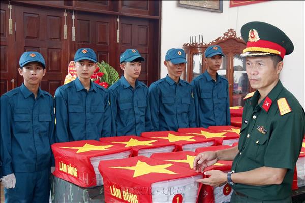 Lâm Đồng tổ chức lễ viếng, vận chuyển mẫu hài cốt liệt sĩ phục vụ giám định ADN