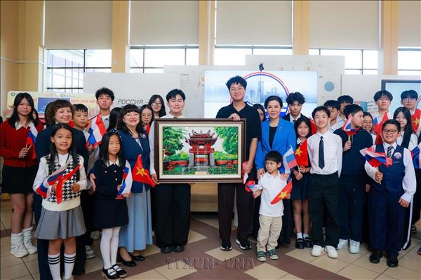 Phu nhân Tổng Bí thư, Chủ tịch nước Tô Lâm thăm Trường phổ thông số 1253