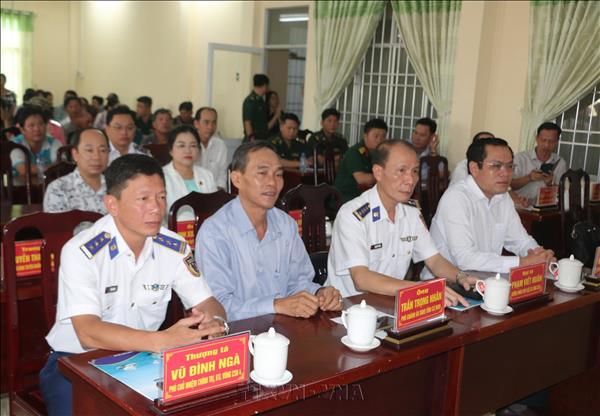 Nâng cao ý thức pháp luật, chống khai thác IUU