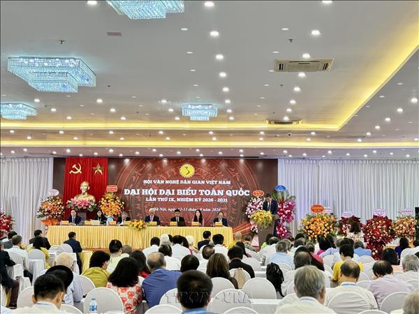 Giáo sư, Tiến sĩ Lê Hồng Lý tái đắc cử Chủ tịch Hội Văn nghệ dân gian Việt Nam lần thứ IX
