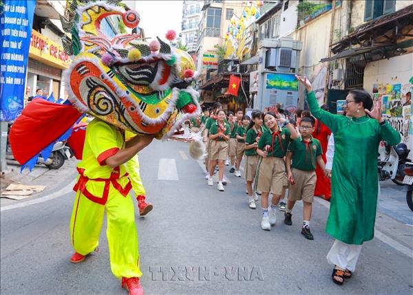Sắc màu Trung thu phố cổ Hà Nội