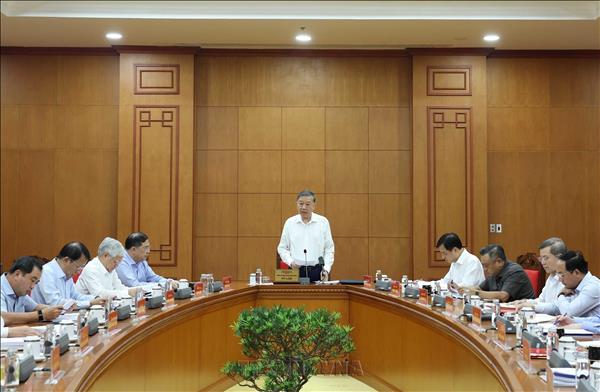 越共中央总书记、国家主席苏林：完善党员参与民营经济的规定，为发展注入动力
