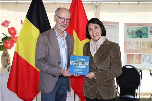 Au Festival de la Solidarité en Belgique, le Vietnam raconte lhistoire du  Renouveau 
